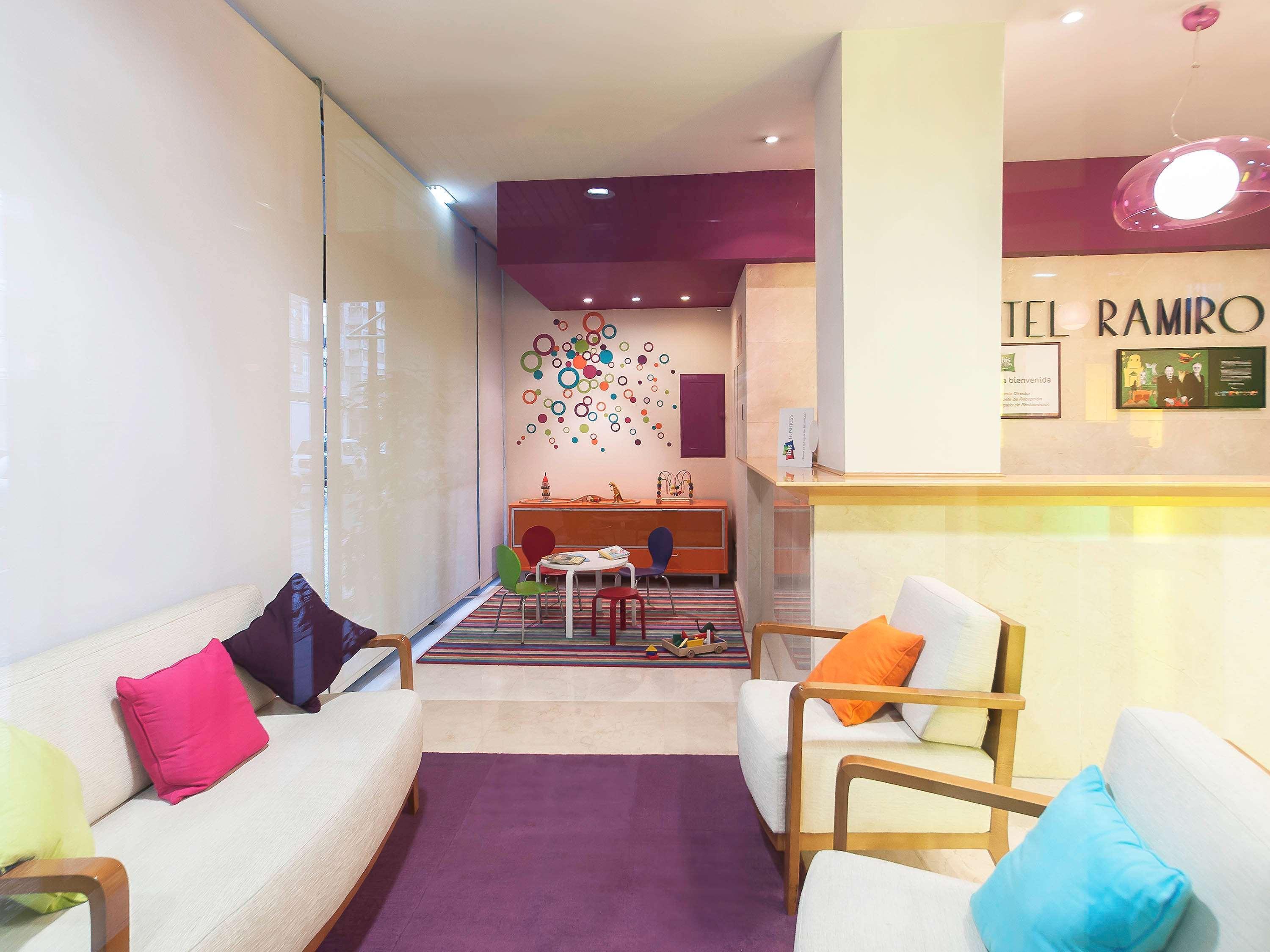 Ibis Styles Zaragoza Ramiro I Hotel Exterior photo