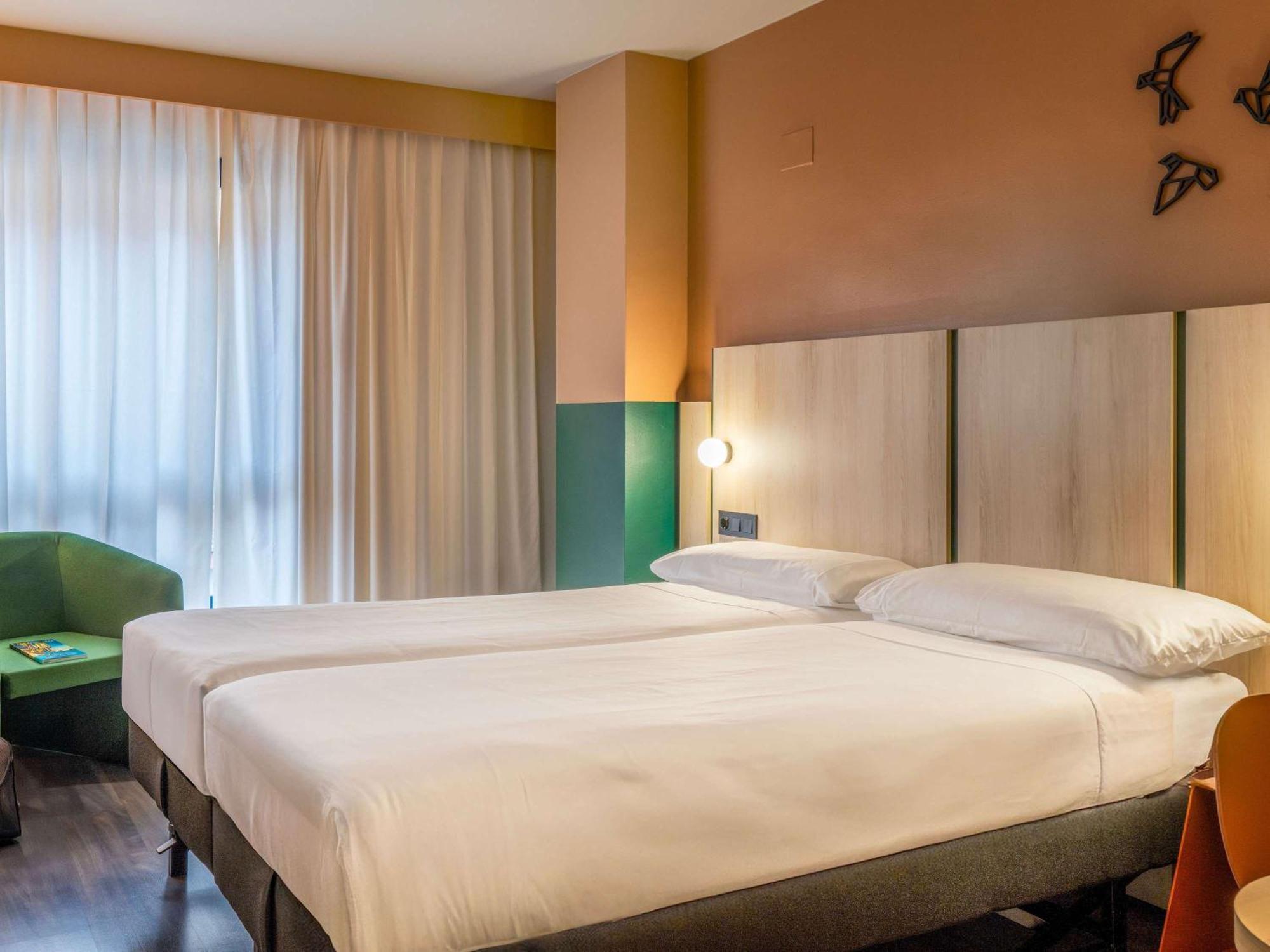 Ibis Styles Zaragoza Ramiro I Hotel Exterior photo