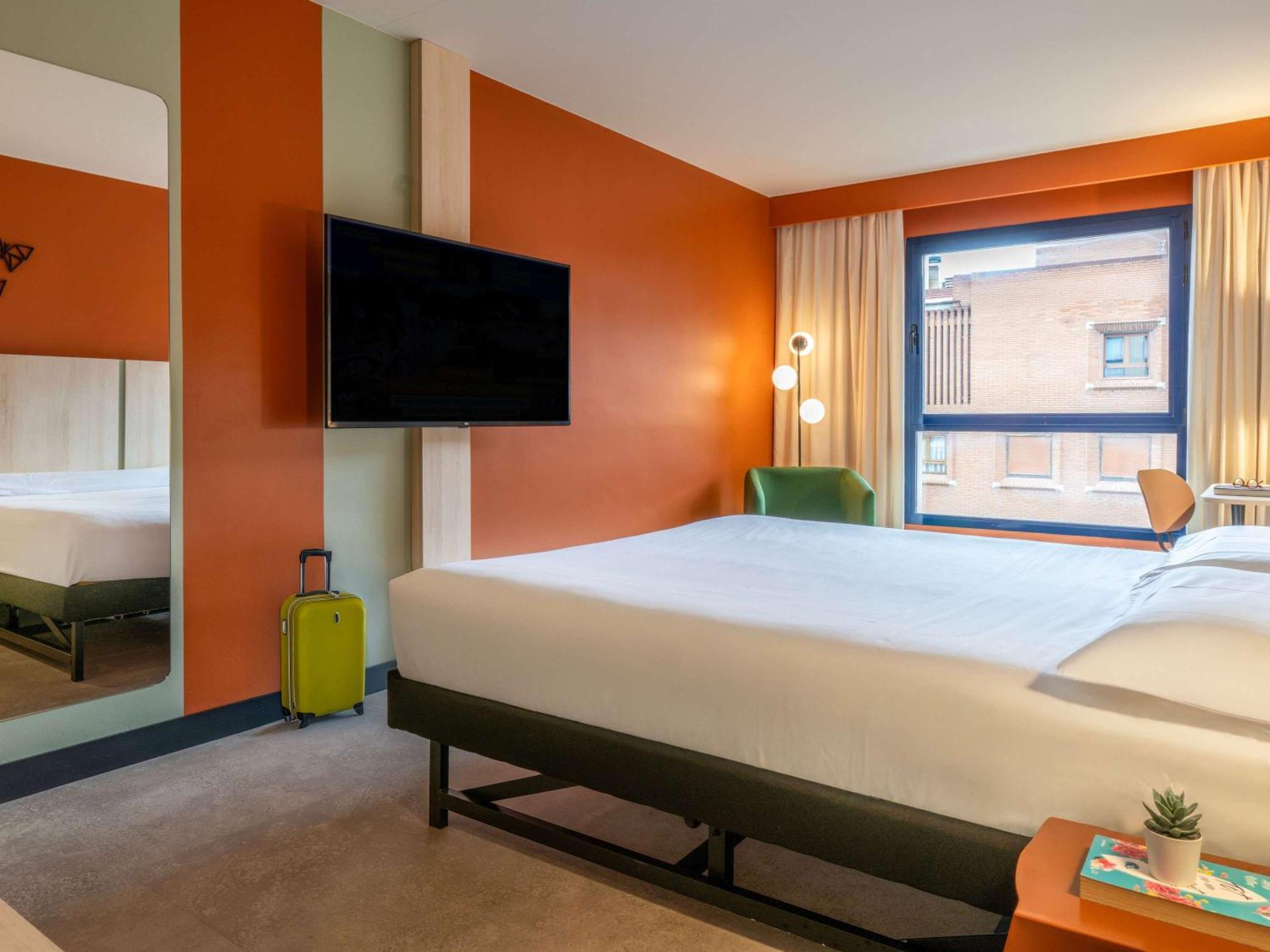 Ibis Styles Zaragoza Ramiro I Hotel Exterior photo