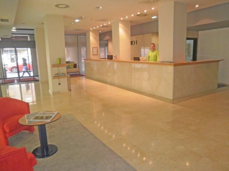 Ibis Styles Zaragoza Ramiro I Hotel Interior photo