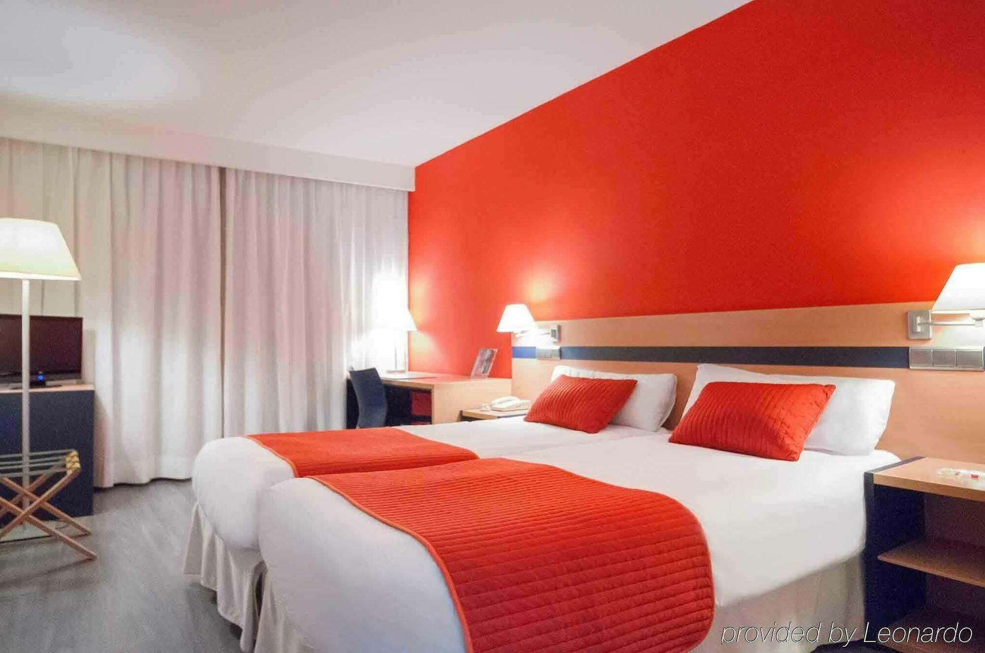 Ibis Styles Zaragoza Ramiro I Hotel Exterior photo